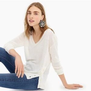 J. Crew‎ white Linen V-neck Sweater w/ Side Buttons. Barely used.